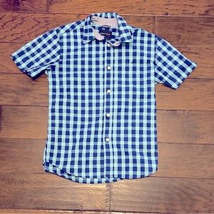 Boys Nautica button down dress shirt. Excellent condition